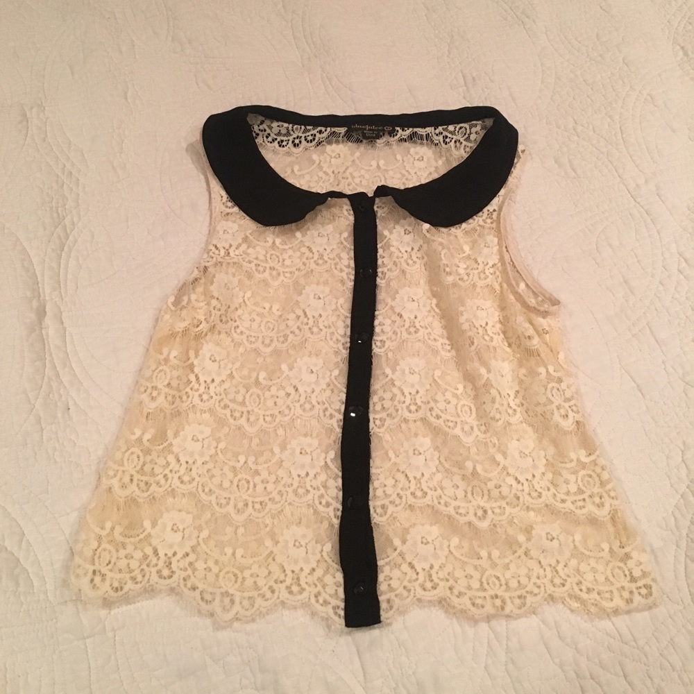 Lace top with Peter Pan collar